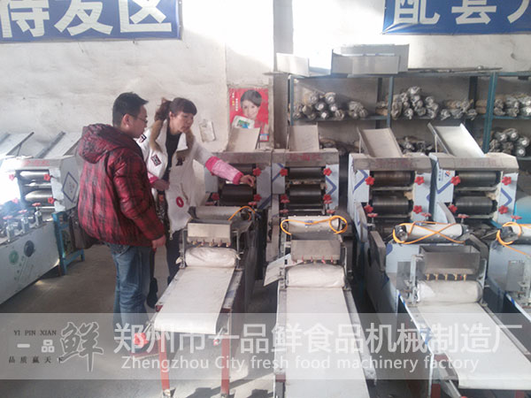 一品鮮燴面機(jī)可適用380V電源和220V電源