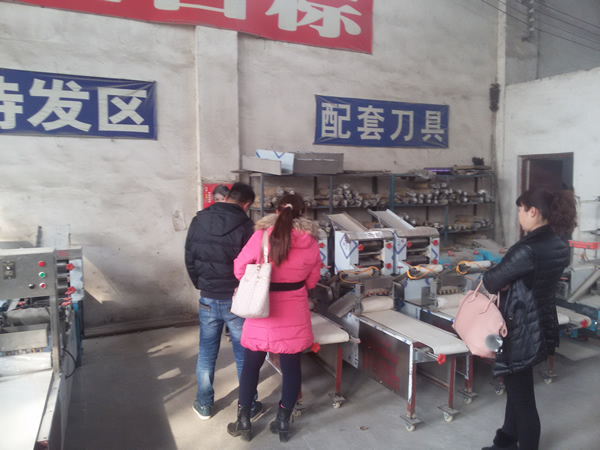 �gӭ���K��ͨ��Ůʿһ��ǰ��(l��i)�����?du��)Z��C(j��)