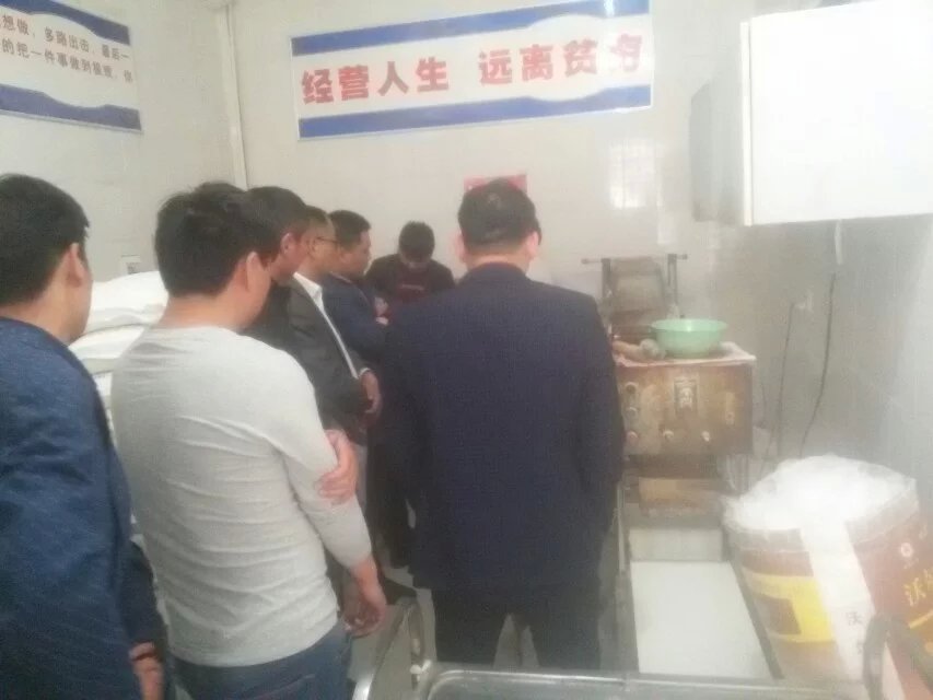 一品鮮迎來(lái)三地客戶考察訂機(jī)