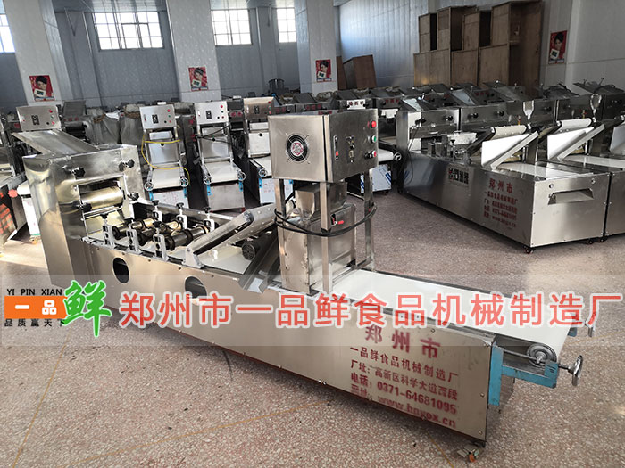 HMj-5型雙輥三刀燴面機(jī)實(shí)物