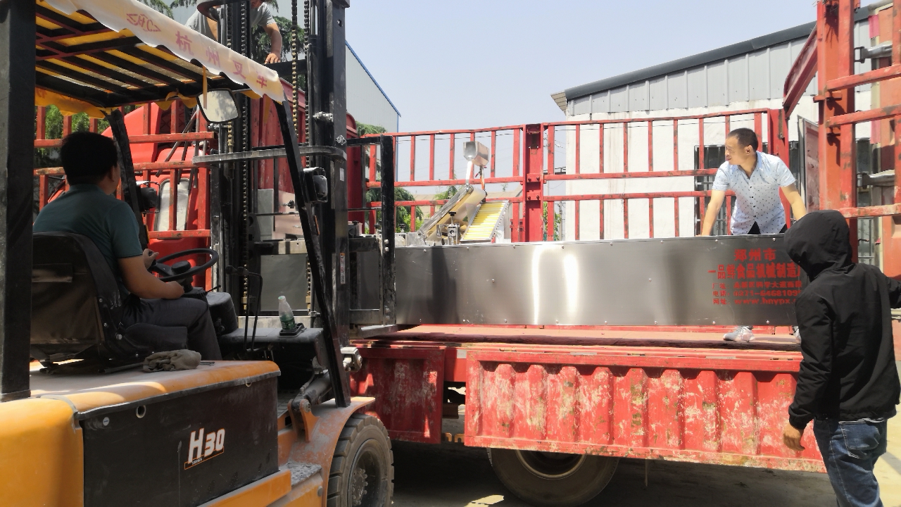 大型燴面機(jī)流水線3